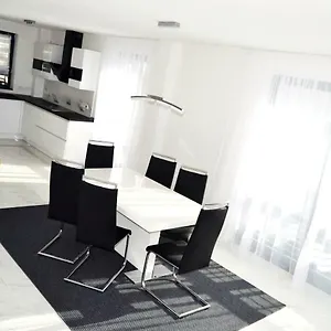 Apartment Am Riedweg, Garmisch-Partenkirchen